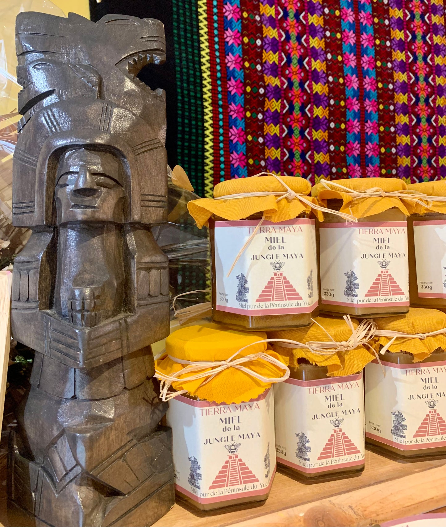 HONEY FROM THE BEES OF THE MAYAN JUNGLE